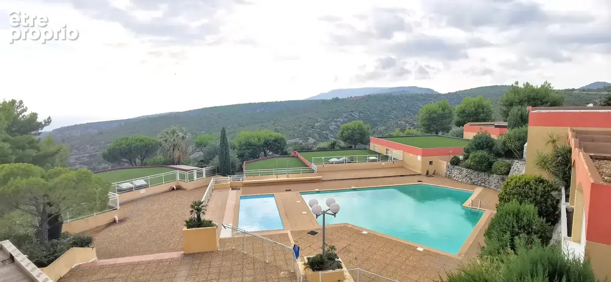 Cassis - Vente studio en dernier étage dans rés avec piscine - photo 2