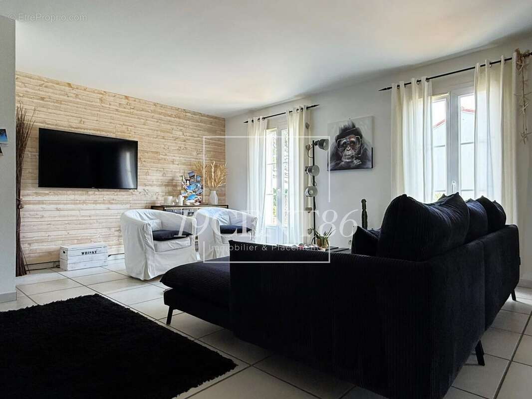Maison 125 m² à Communay  - photo 25
