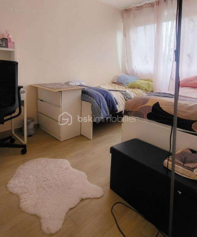 Appartement à COLOMBES