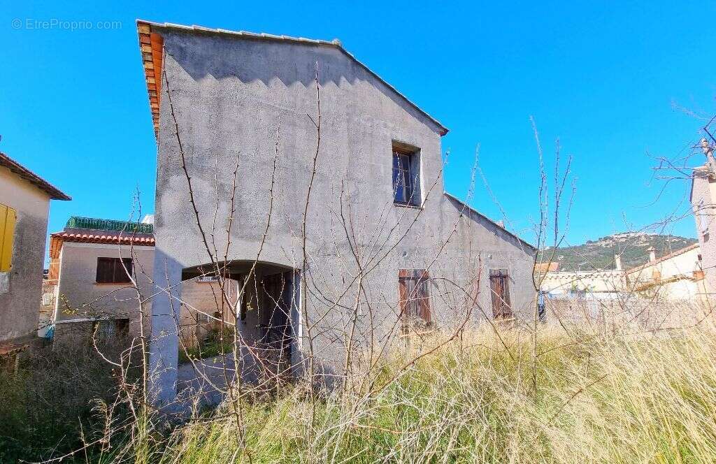 Maison à SIX-FOURS-LES-PLAGES