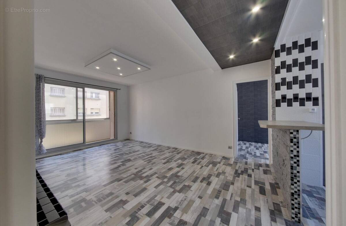 Appartement à FONTAINE
