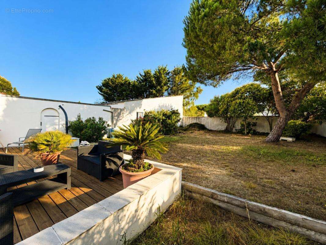 Aytré – ensemble immobilier à vocation professionnelle avec maison d’habitation - photo 17