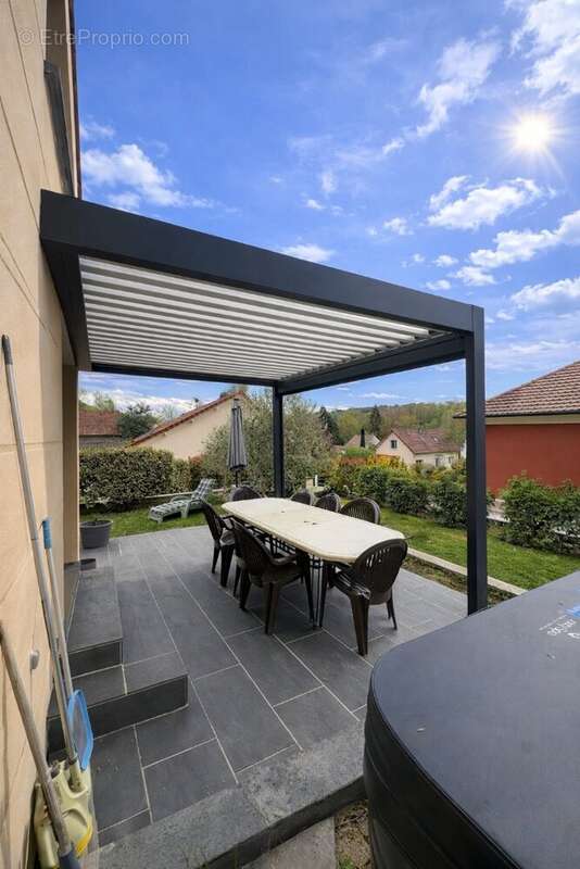 Maison à CHATEAUFORT