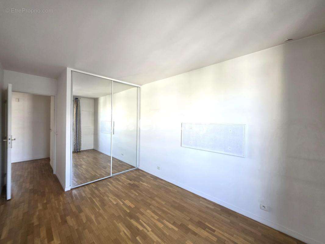 Appartement à ISSY-LES-MOULINEAUX