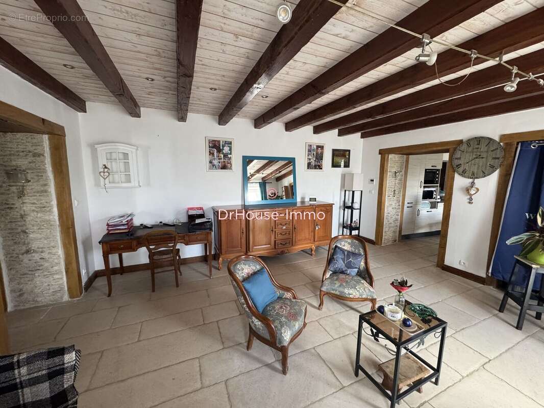 Maison à VERRUE