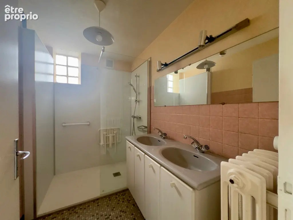 Appartement 3 chambres 86 m² Quartier Arsenal ! - photo 9