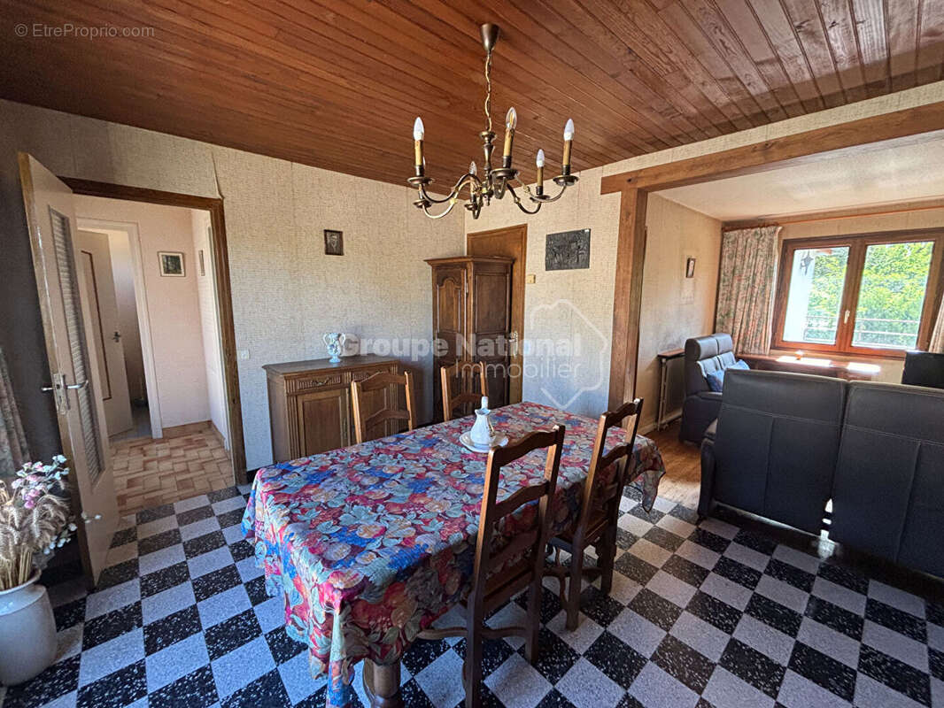 Maison à THOUROTTE