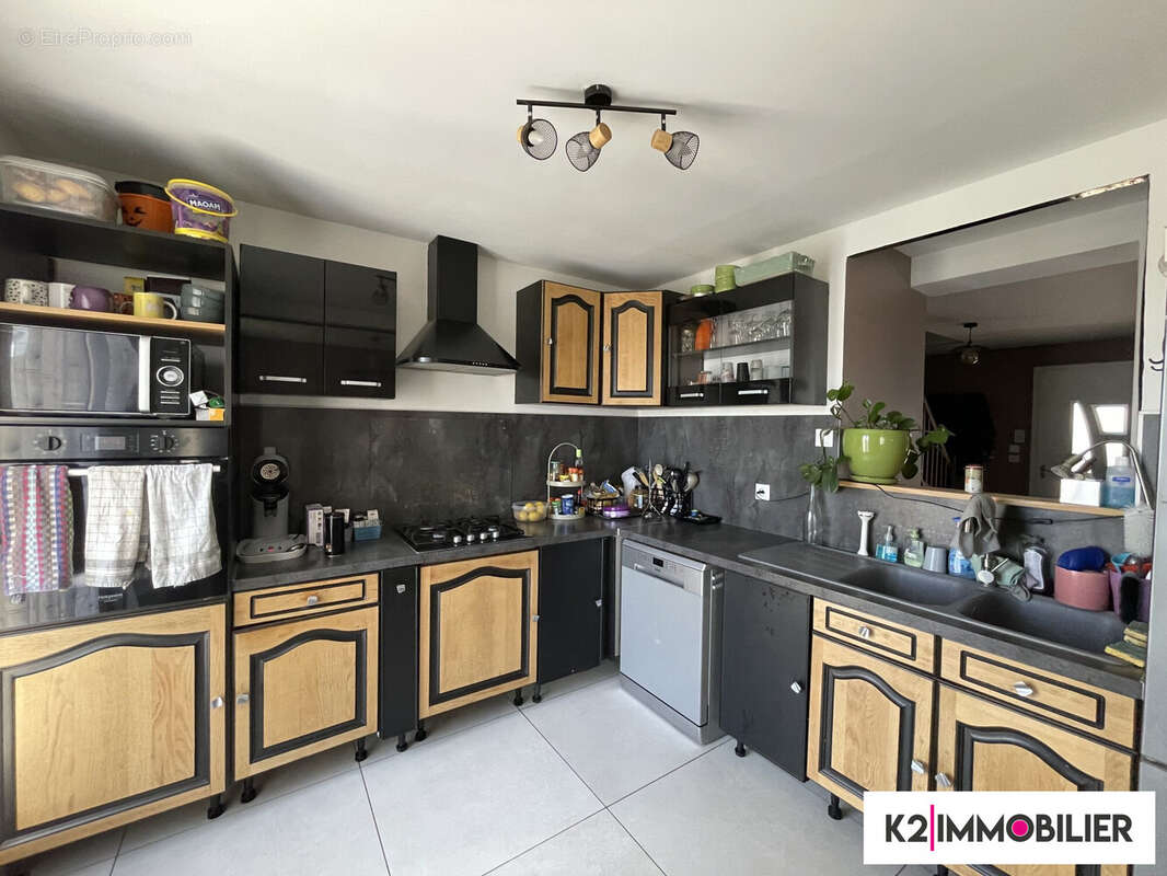 Maison à MONTELIMAR