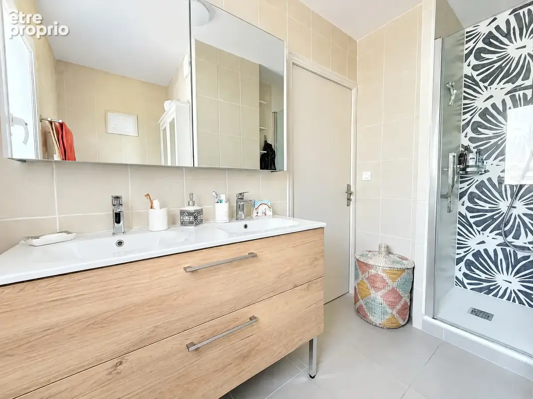 DERNIER ETAGE, 47m2 de terrasses, vue jusqu'à la mer ! - photo 7