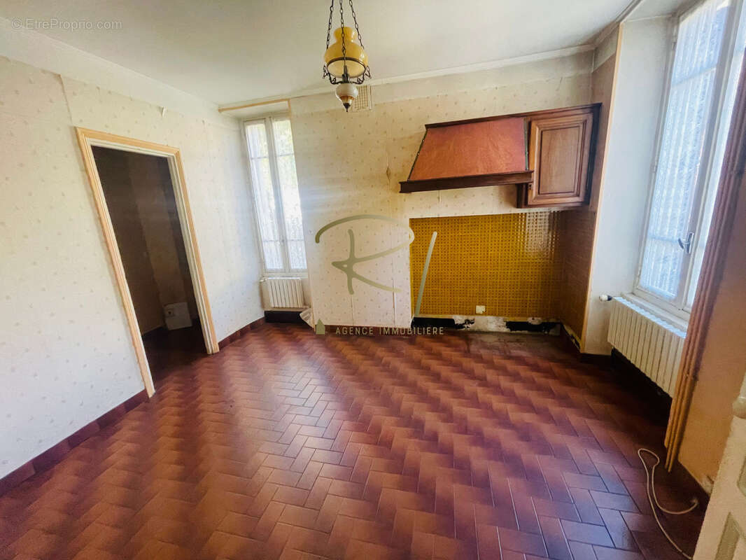 Maison à RUOMS