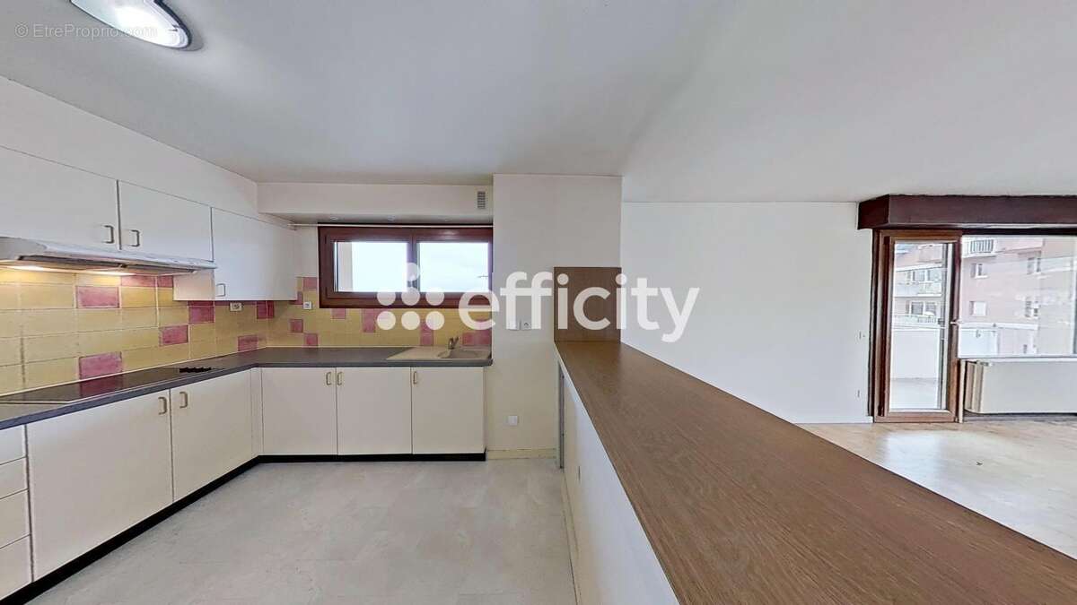 Appartement à LA ROCHE-SUR-FORON