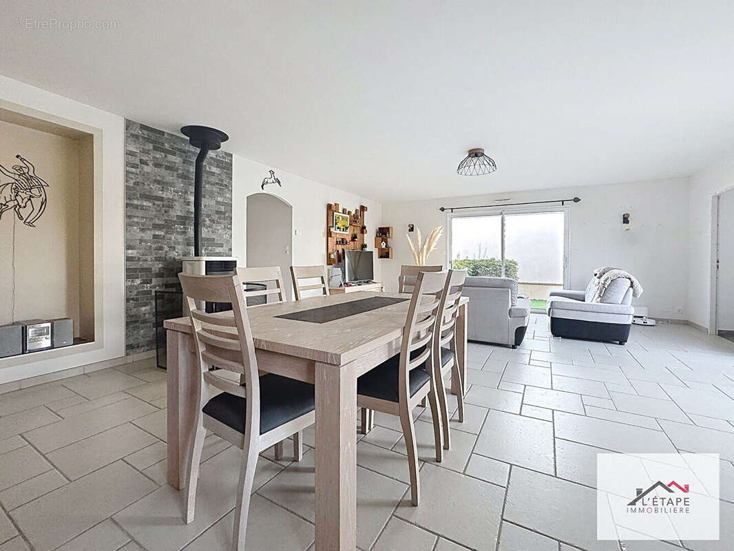 Maison de plain-pied ? 4 chambres, 59 m² de pièce de vie et grand garage à Beaulieu-sous-la-Roche - photo 4