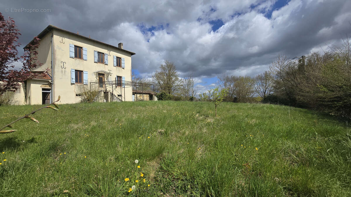 Maison à SAINT-CYR-SUR-MENTHON