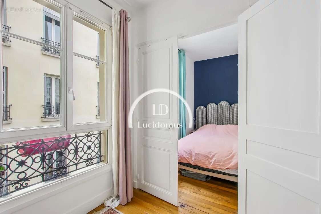 Appartement à PARIS-18E