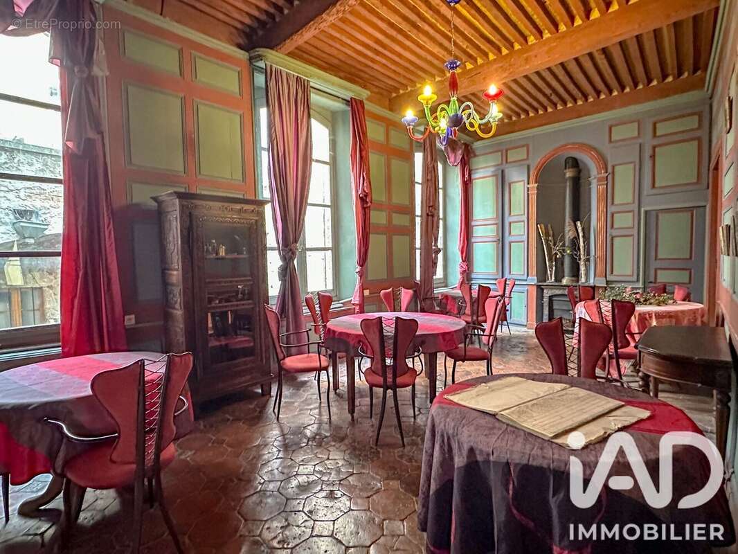 Commerce 778 m² à Bourg-Saint-Andeol  - photo 8