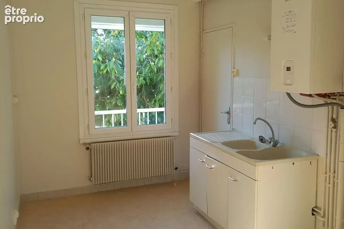 St Paterne Racan - appartement T4 - photo 2