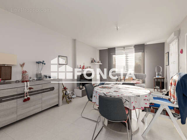 Appartement à MONT-SAINT-AIGNAN