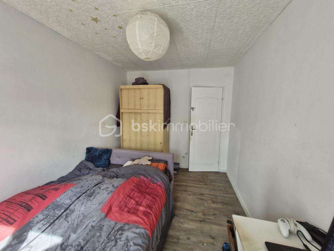 Maison à LES EGLISOTTES-ET-CHALAURES