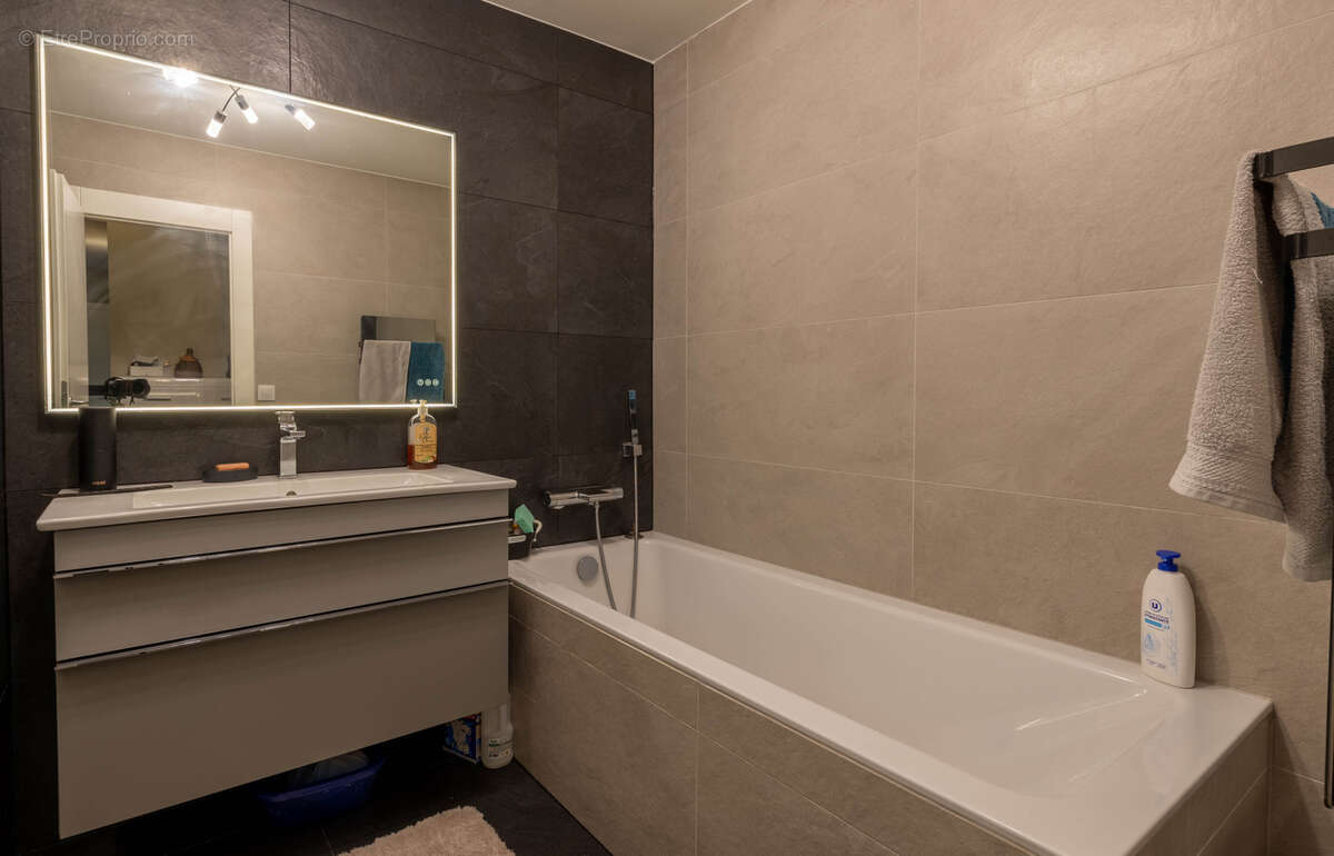 Appartement à SAINT-CERGUES