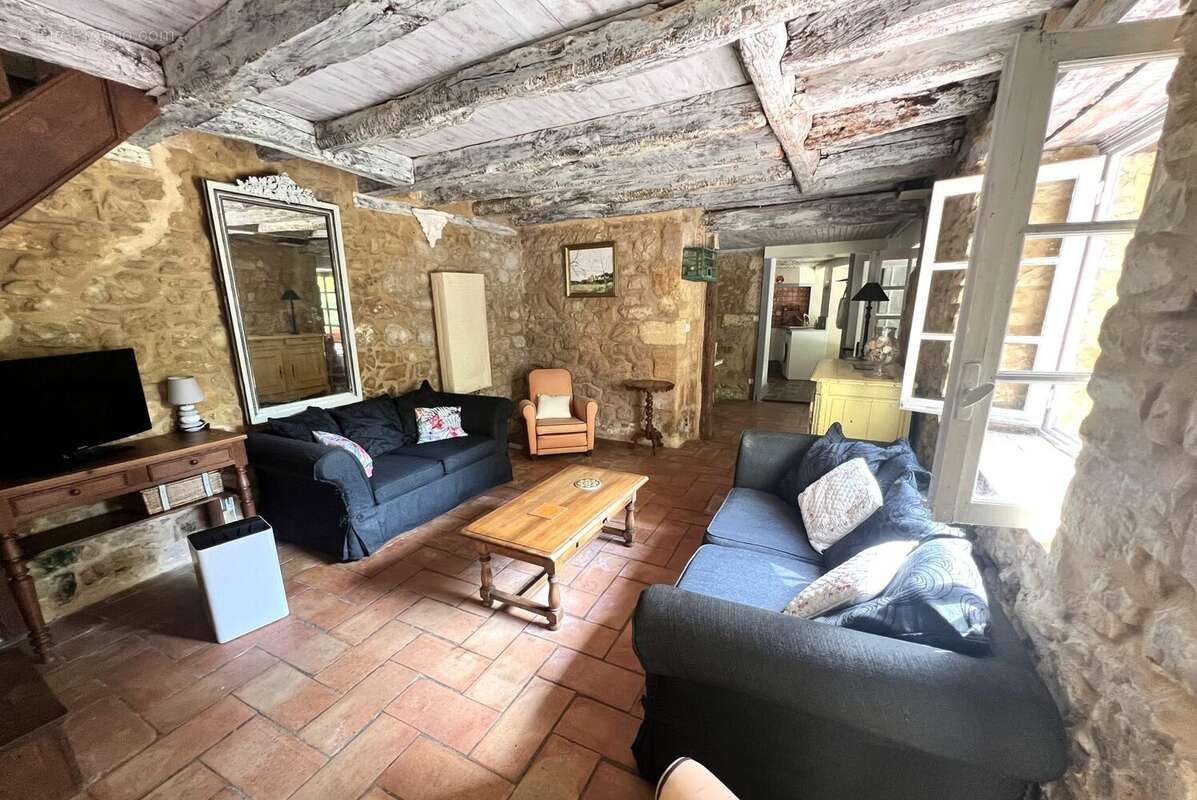 Maison 285 m² à Saint-Cyprien  - photo 4