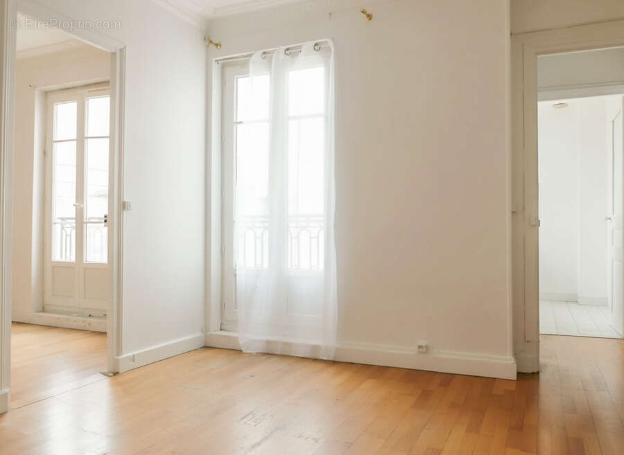 Appartement à LEVALLOIS-PERRET