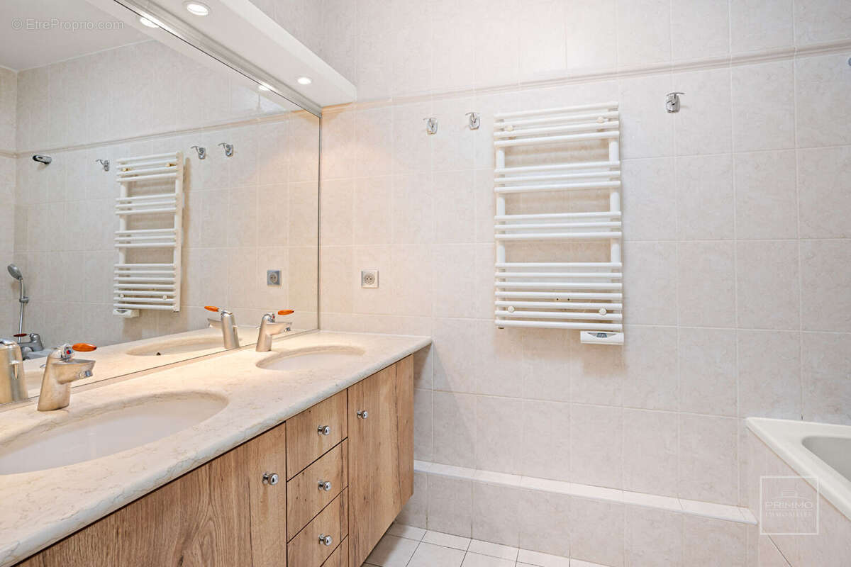 Appartement à LYON-6E