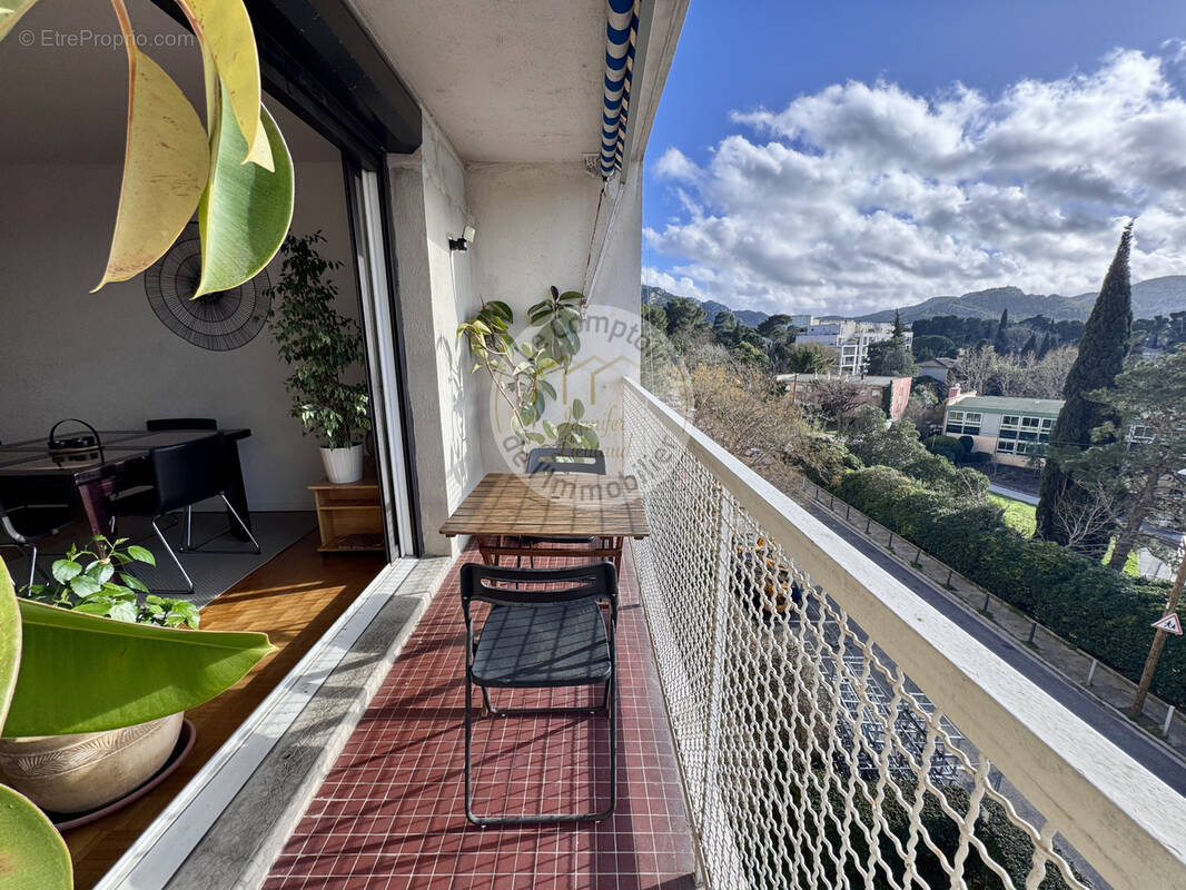 Appartement à MARSEILLE-9E