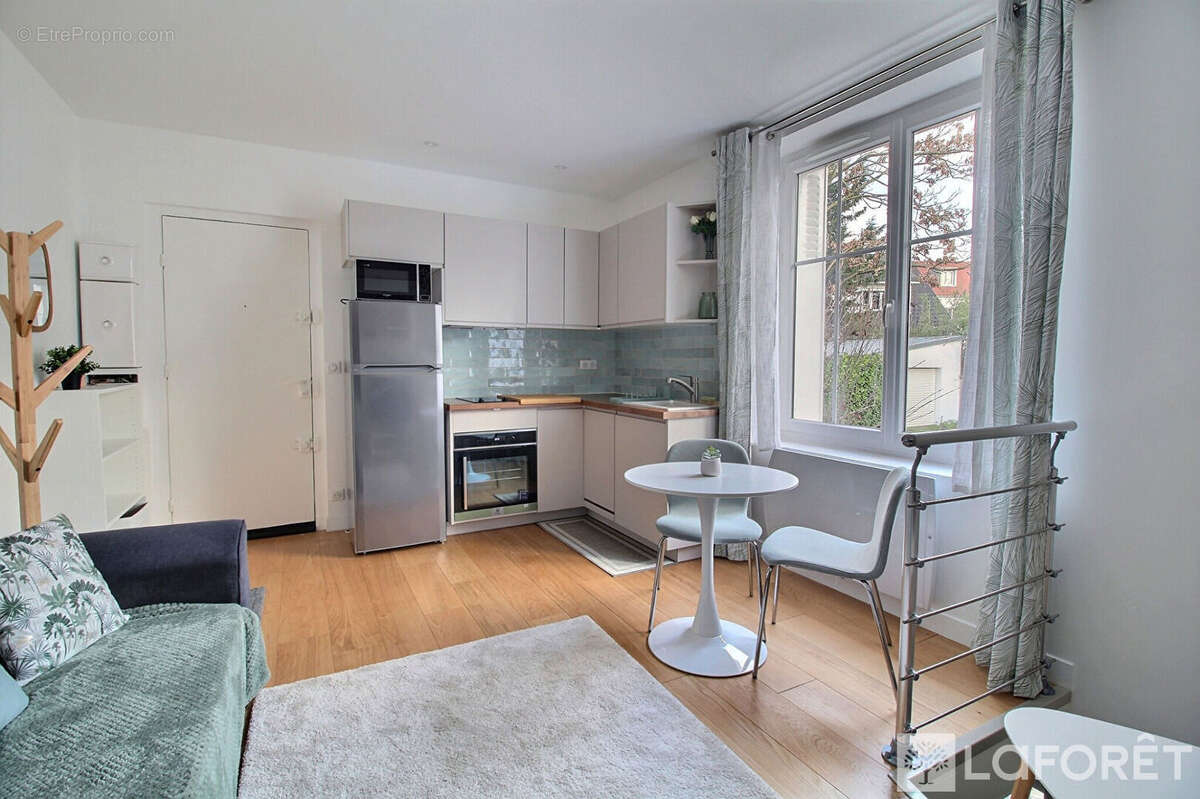 Appartement à LA GARENNE-COLOMBES