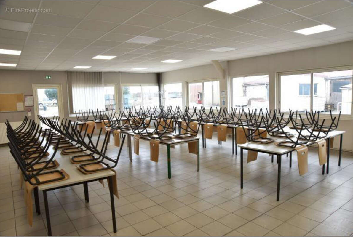 Commerce à HAUTVILLERS-OUVILLE