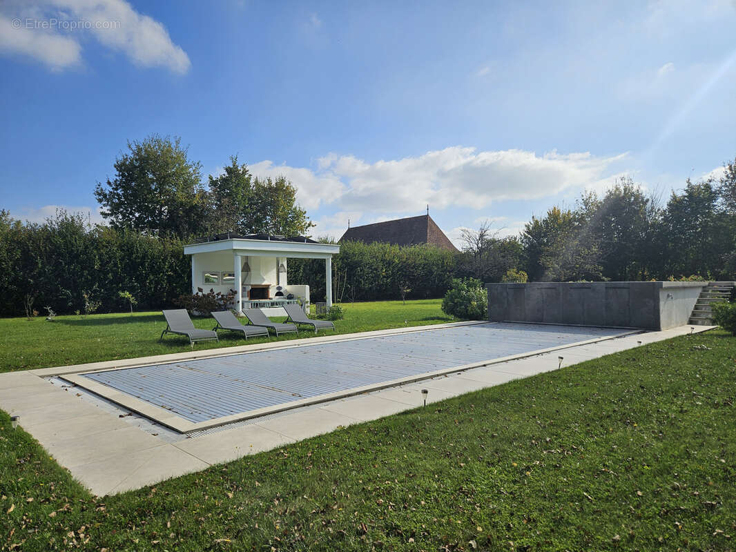 Maison à CORMEILLES