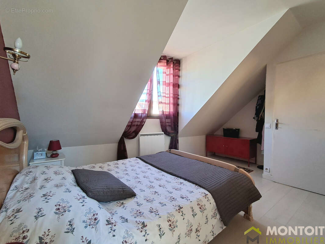 Maison 7 pieces - 160m2 - 5 chambres - garage double - jardin - proche toutes commodites - photo 19