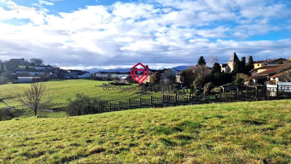 Terrain à SALIES-DU-SALAT