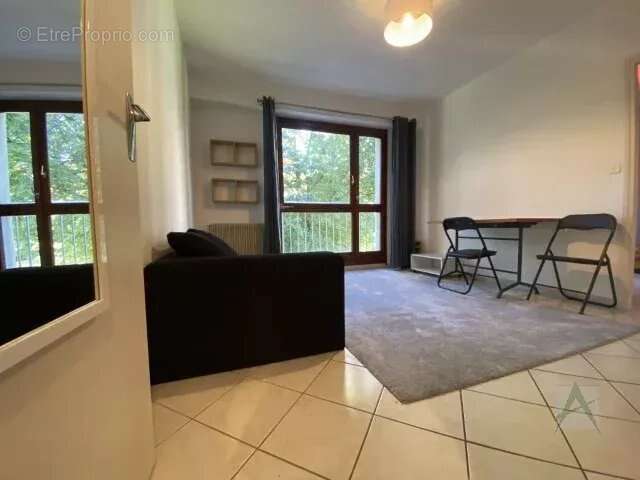 Appartement à JACOB-BELLECOMBETTE