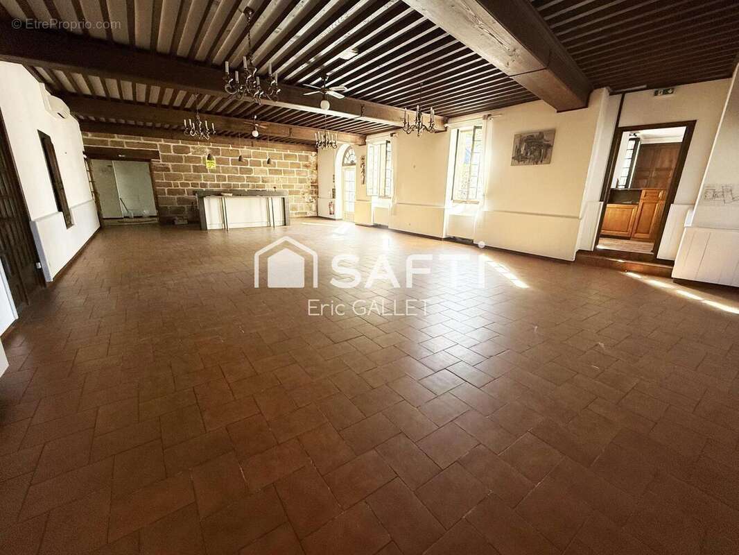 Photo 5 - Commerce à VARETZ