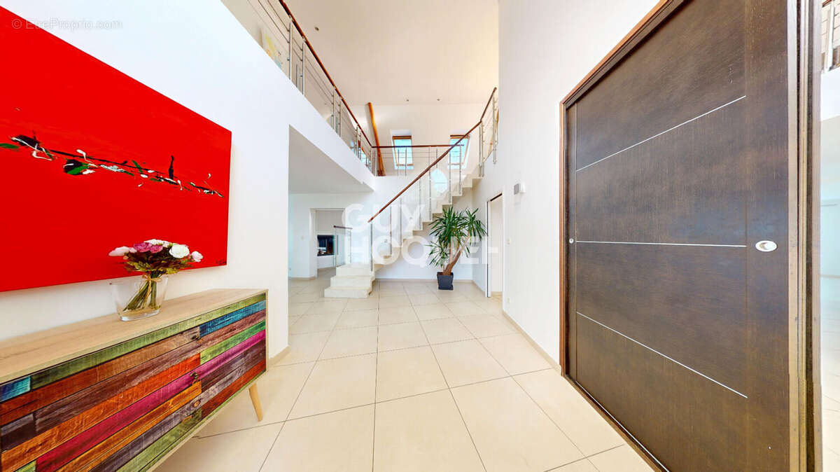 Maison à SAINT-CYR-SUR-LOIRE