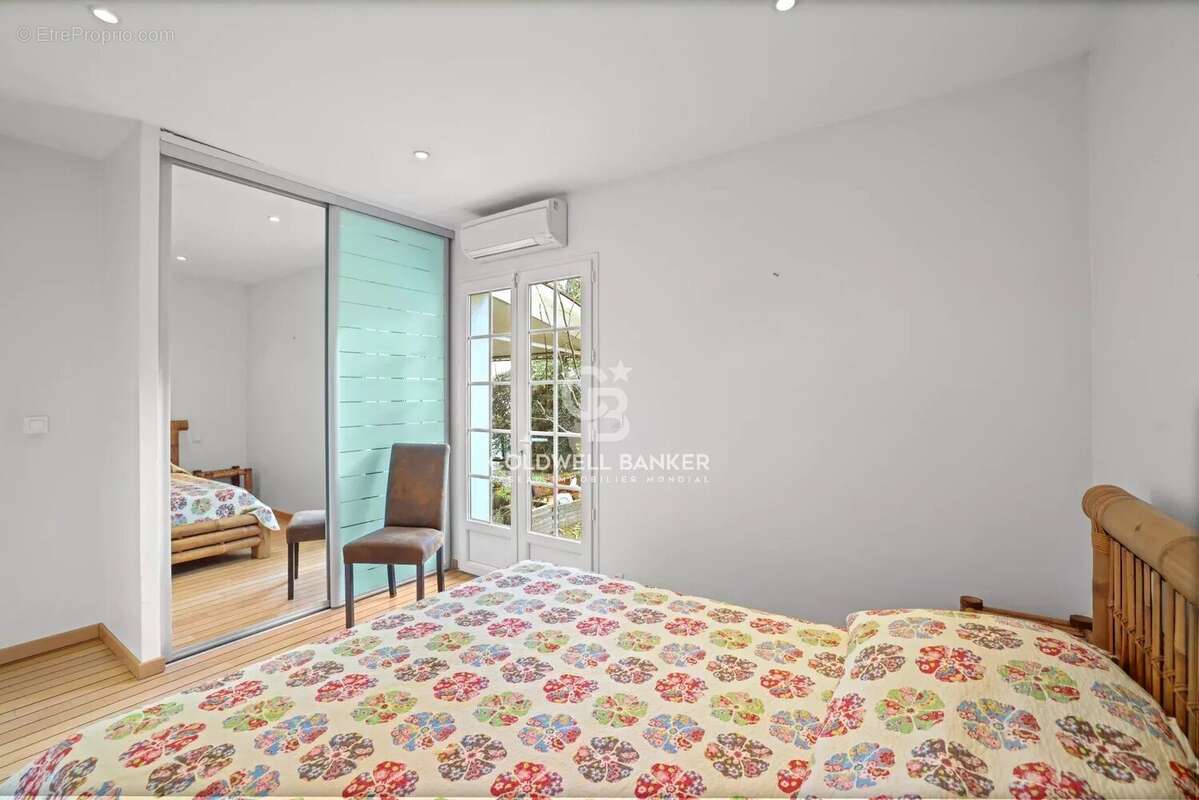 Maison à MOUGINS