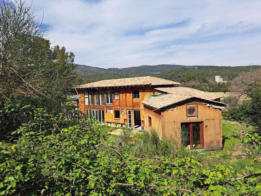 Maison à FIGANIERES