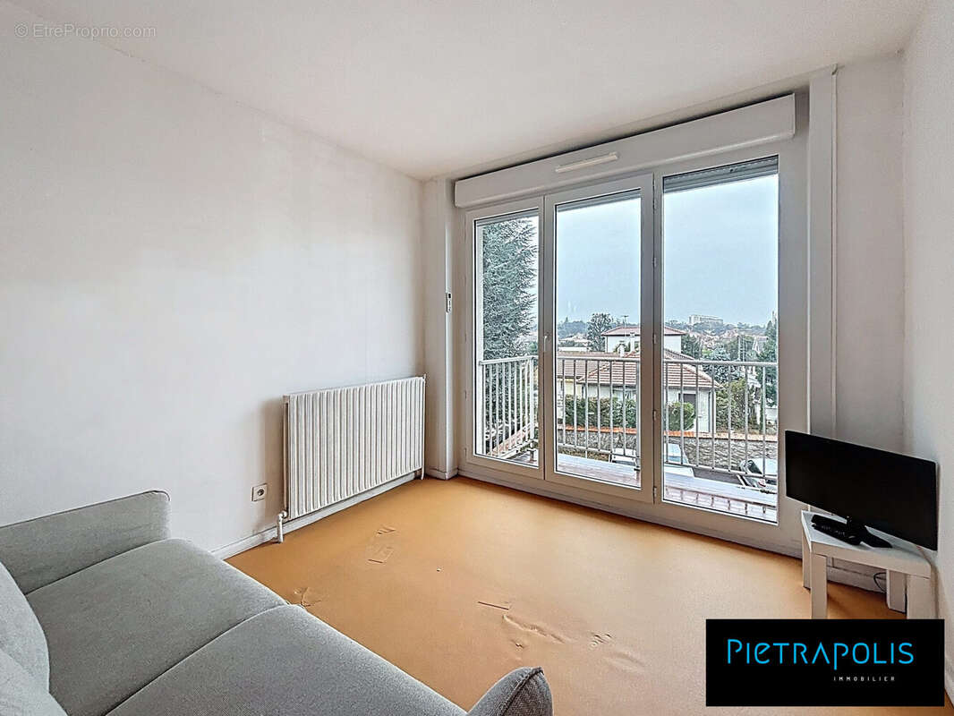 Appartement à BRON