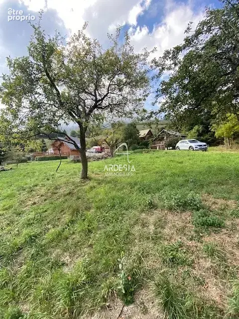 Parcelle de Terrain de 656m2 sur les hauteurs de la commune de JARRIER. - photo 3
