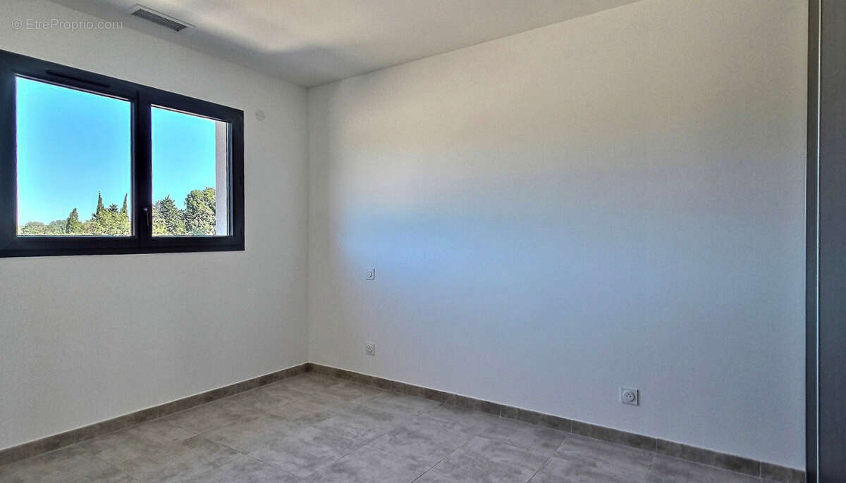 Maison 3 faces de 90 m² avec piscine et garage à Saint-Cyprien - photo 8