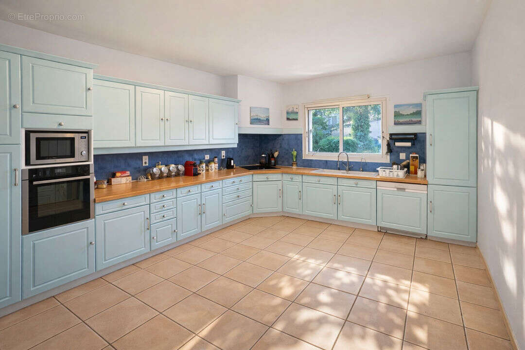 Maison à VILLENEUVE-LES-AVIGNON