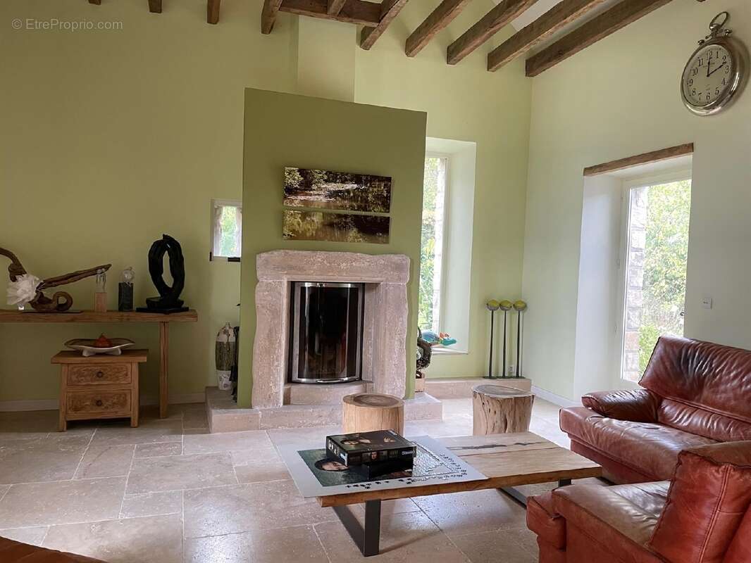 Maison à MILLY-LA-FORET