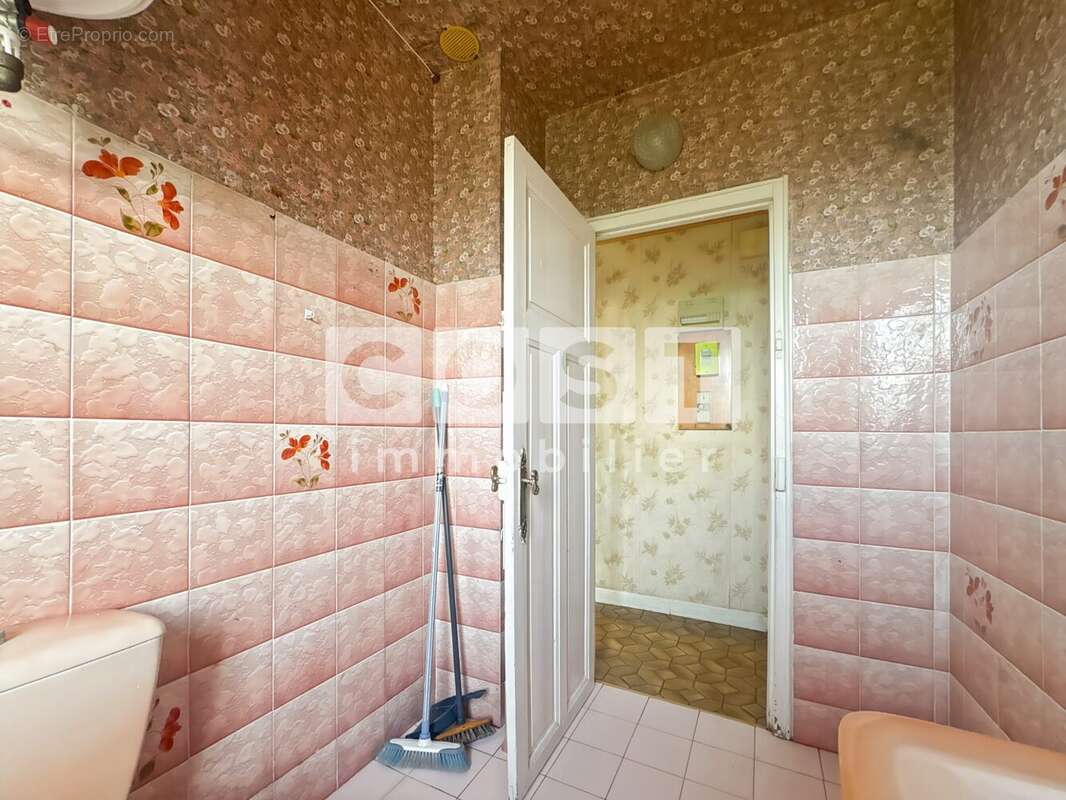 Appartement à LA GARENNE-COLOMBES