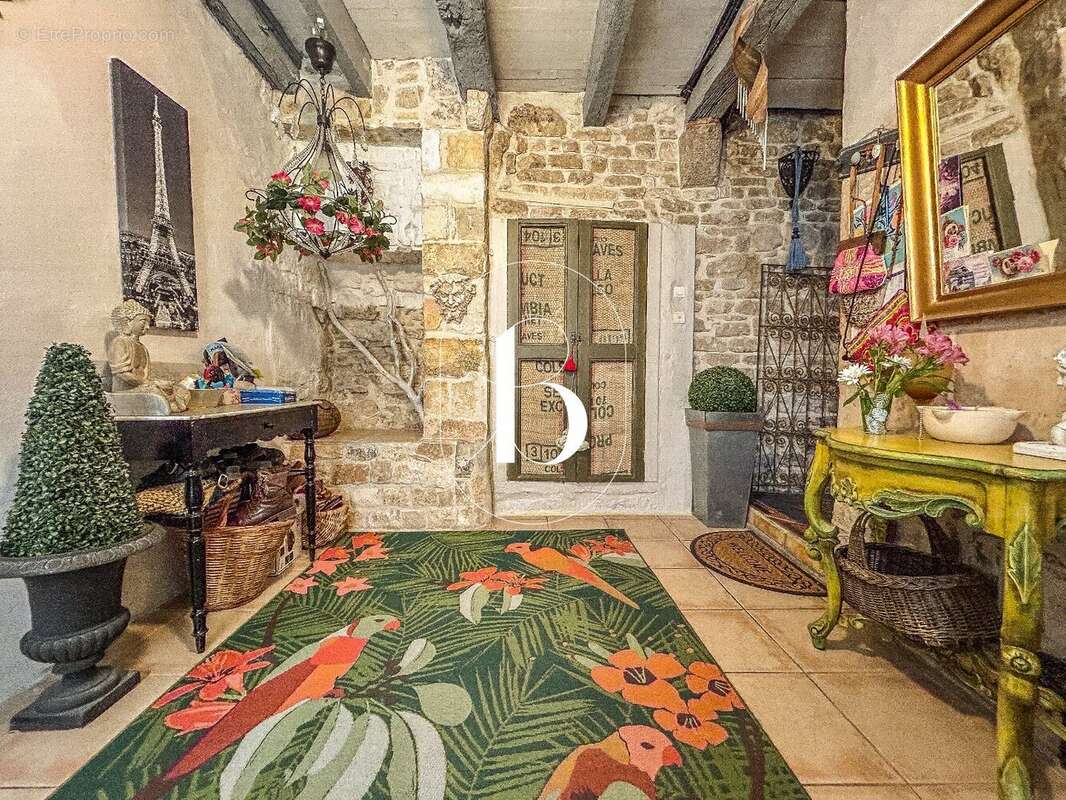 Maison à BARJAC