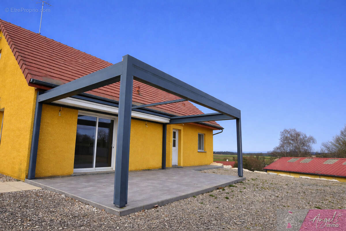 Maison à BRANS