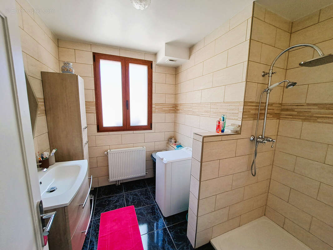 Maison à PONT-SUR-YONNE