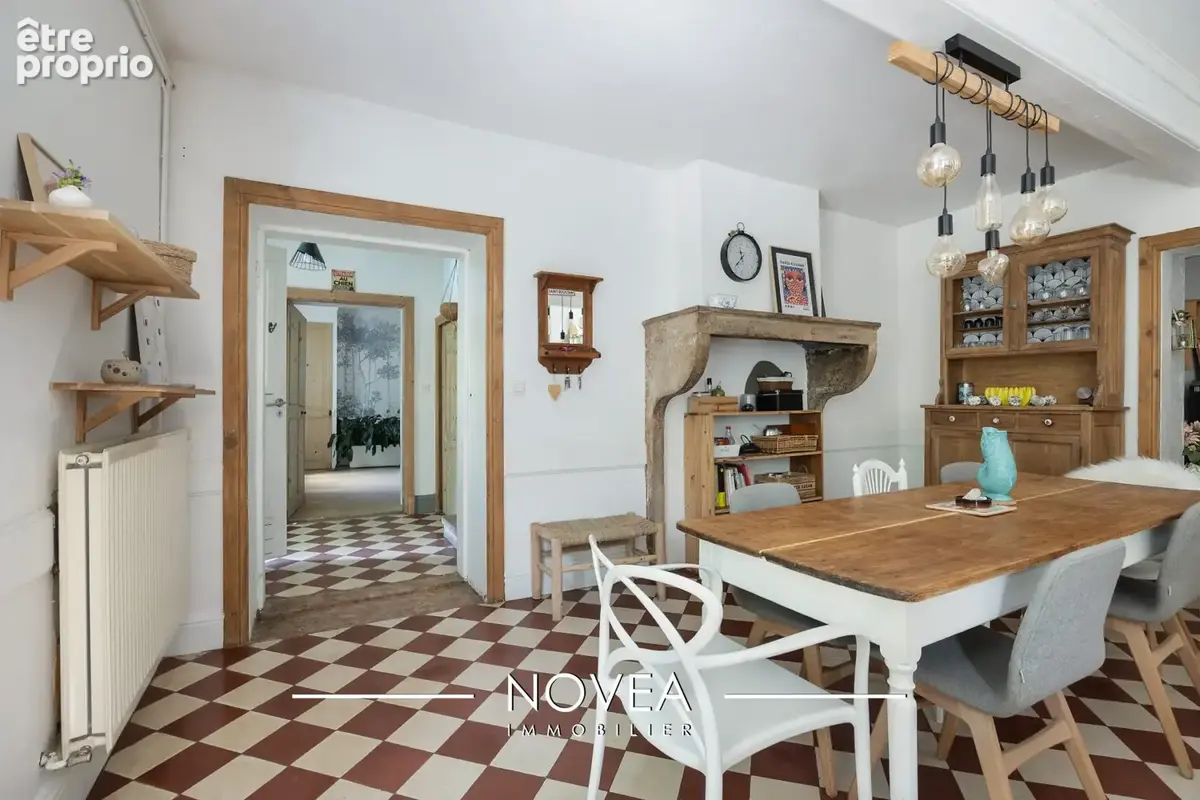 Maison 211 m² à Reyrieux  - photo 8