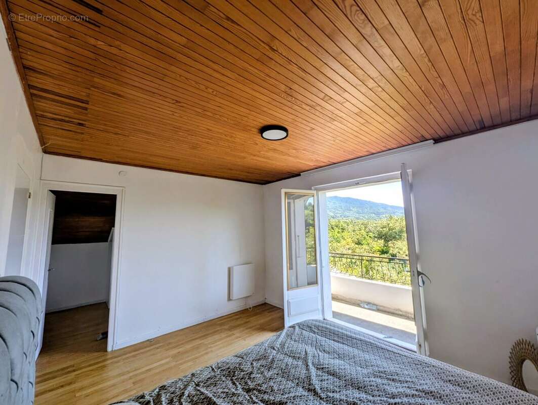 Maison à VETRAZ-MONTHOUX