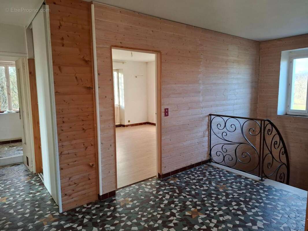 Photo 8 - Maison à LACAPELLE-MARIVAL