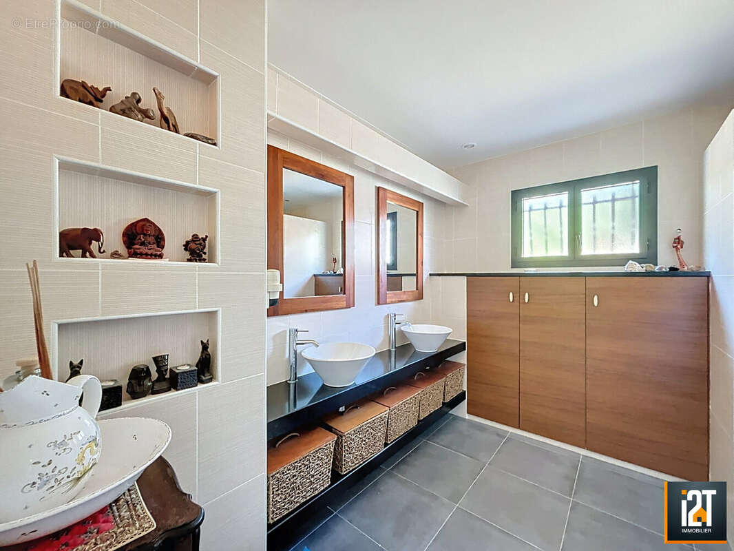 Maison à LA CALMETTE